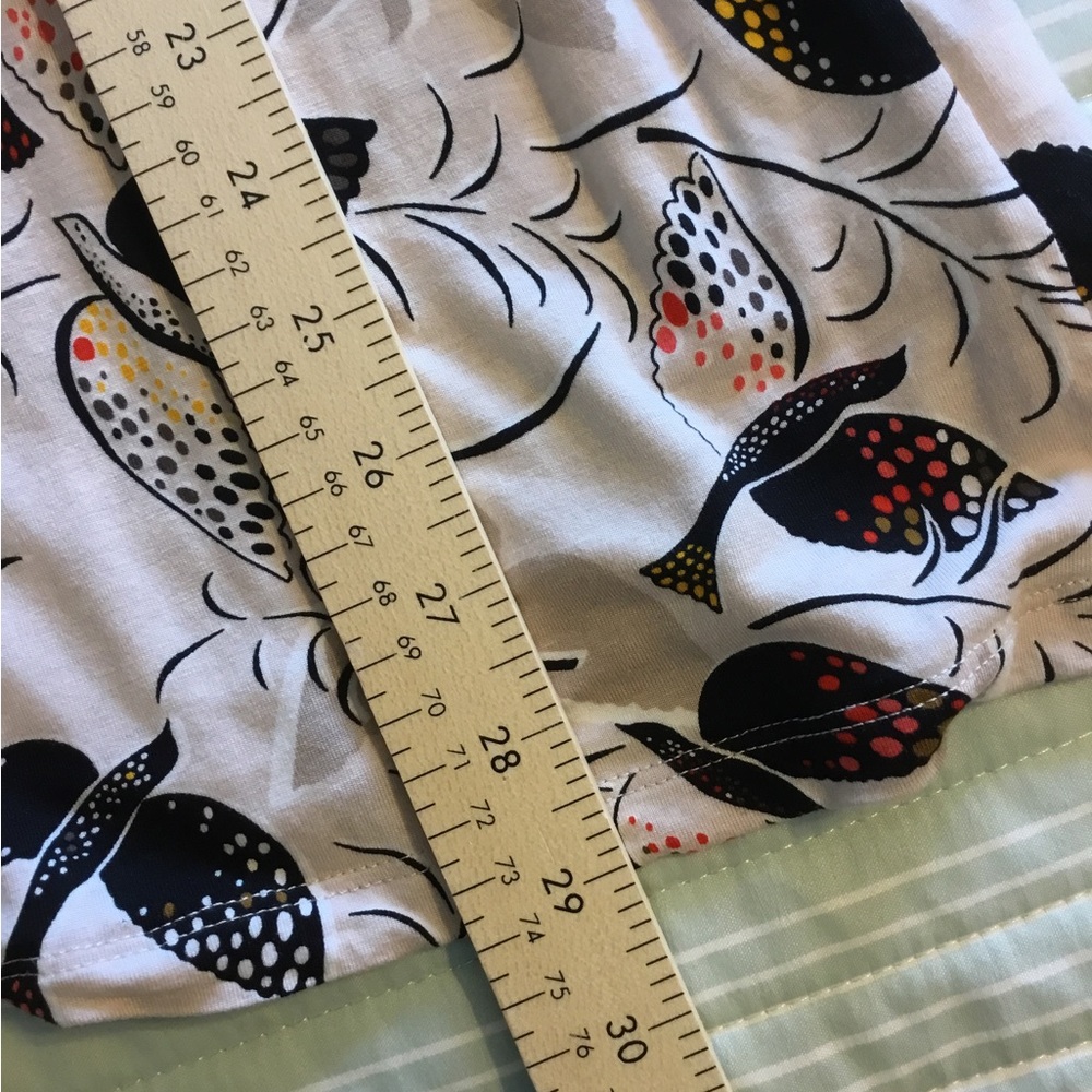 Old Navy Short Sleeve Top - Black & Tan Bird print. XXL. Stretchy rayon - Picture 5 of 7